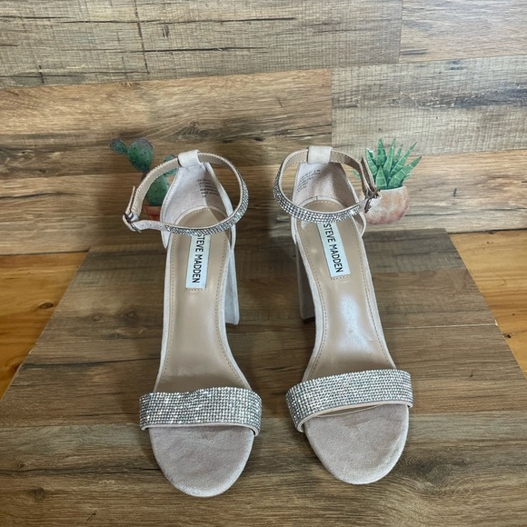 Steve Madden Kalina Crystal Embellished Suede Heel Sandal Size 8.5 wedding - Picture 2 of 8